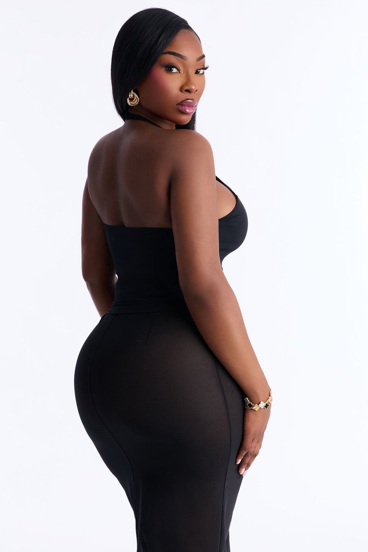 Second Skin Bra Pad Sleeveless Halter Top - Black