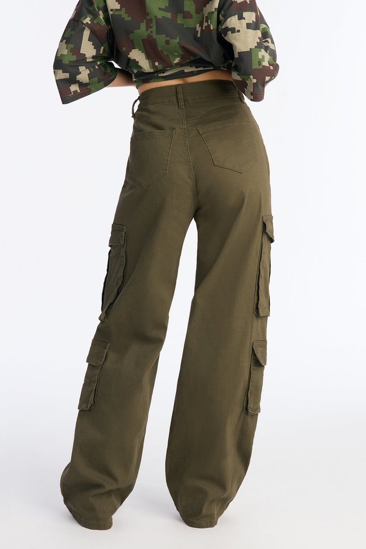Shoot Your Shot Solid Cargo Pant - Olive