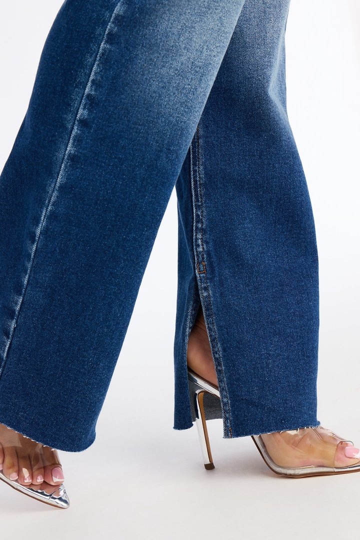Arabella Stretch Straight Leg Jeans - Dark Wash