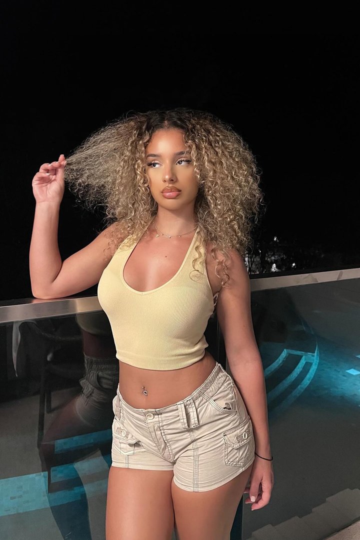 Simi Seamless Halter Crop Top - Taupe