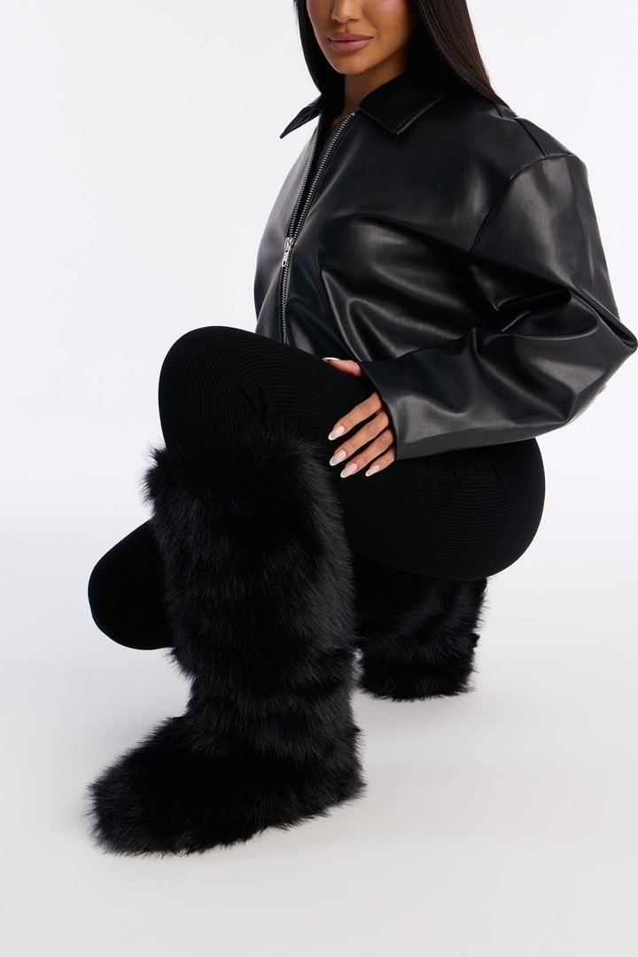 Fireside Faux Fur Boots - Black