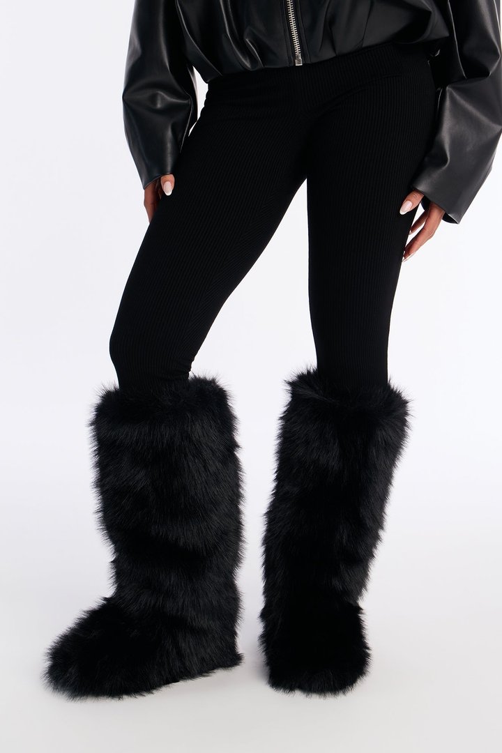 Fireside Faux Fur Boots - Black