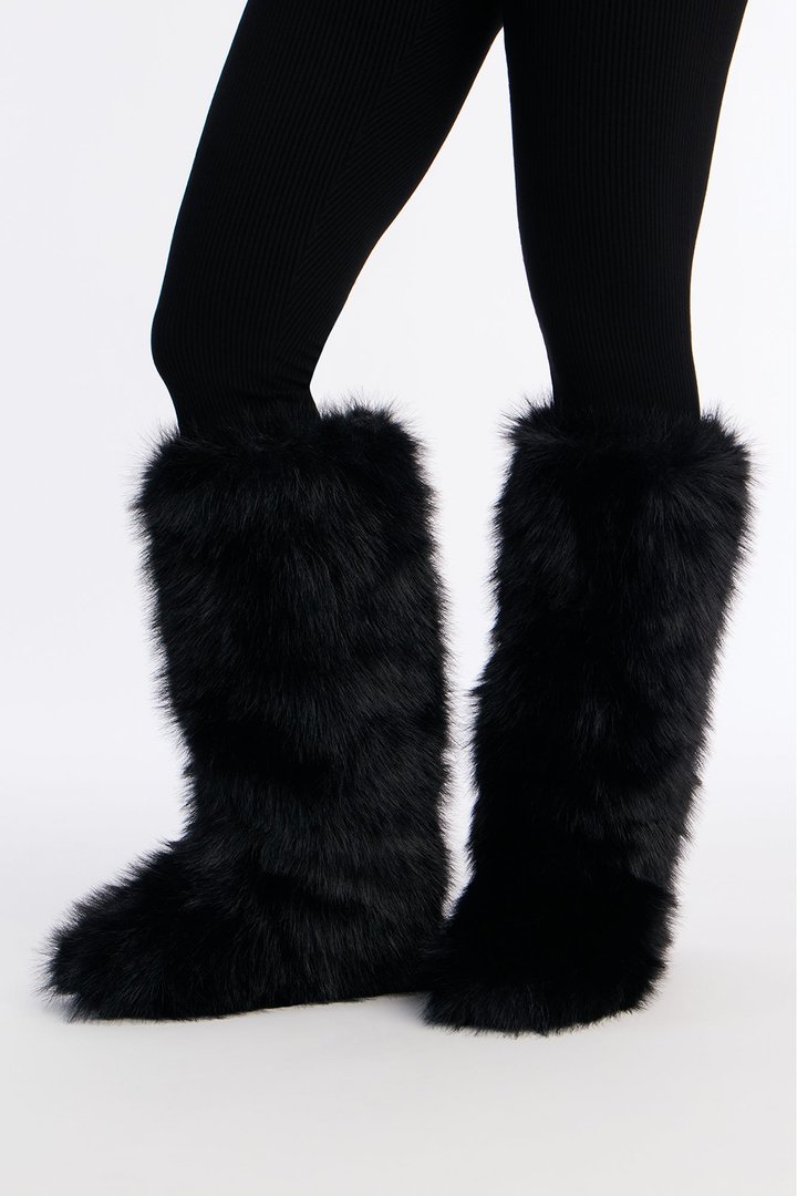 Fireside Faux Fur Boots - Black