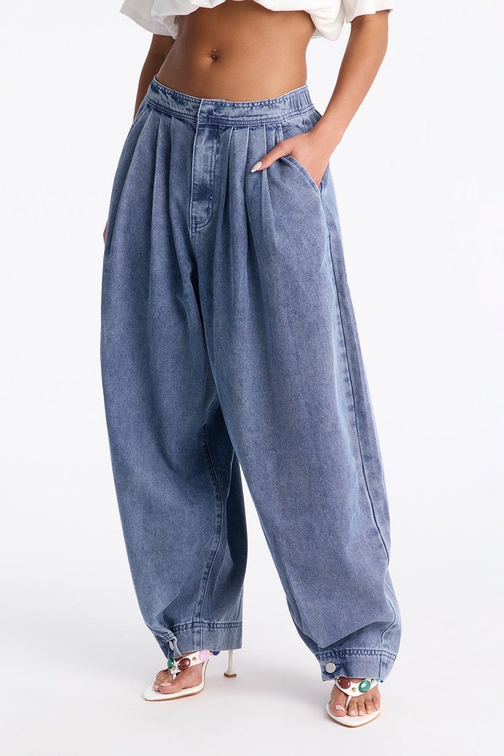Keep Me Posted Jeans - Medium Wash