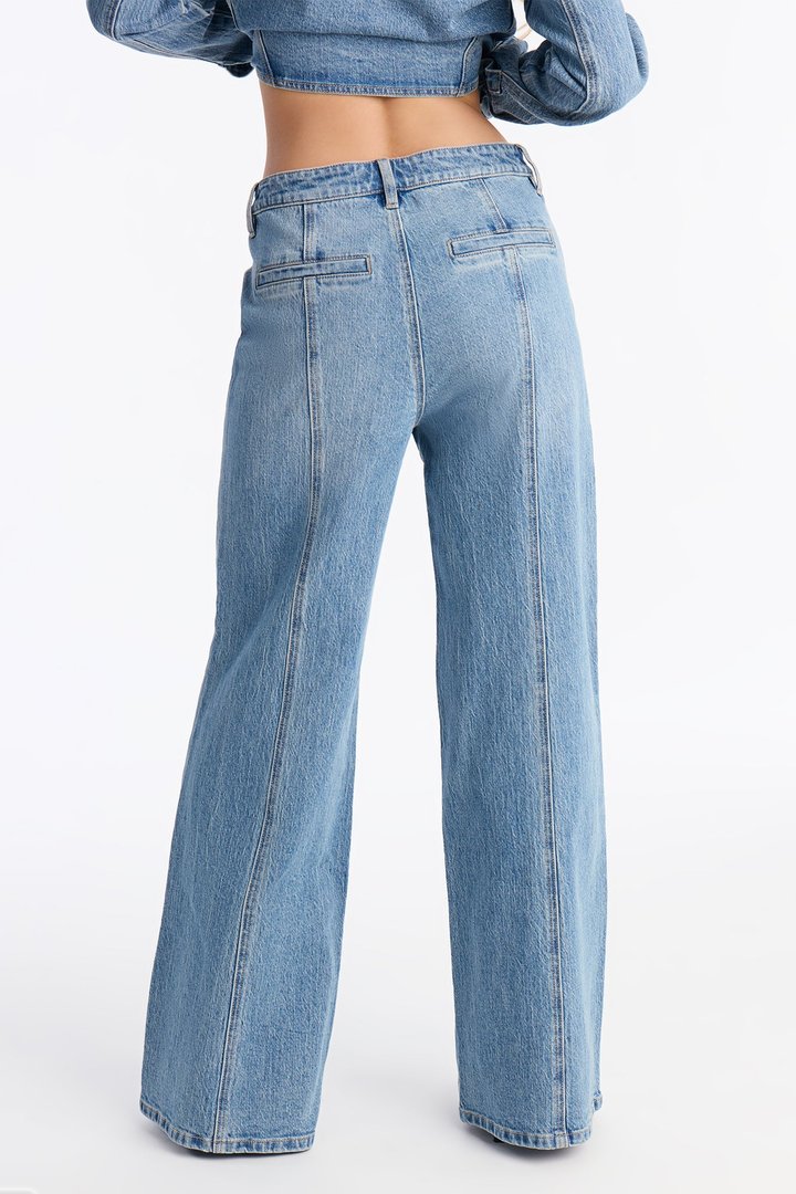 Scandi Low Stretch Wide Leg Jeans - Medium Wash