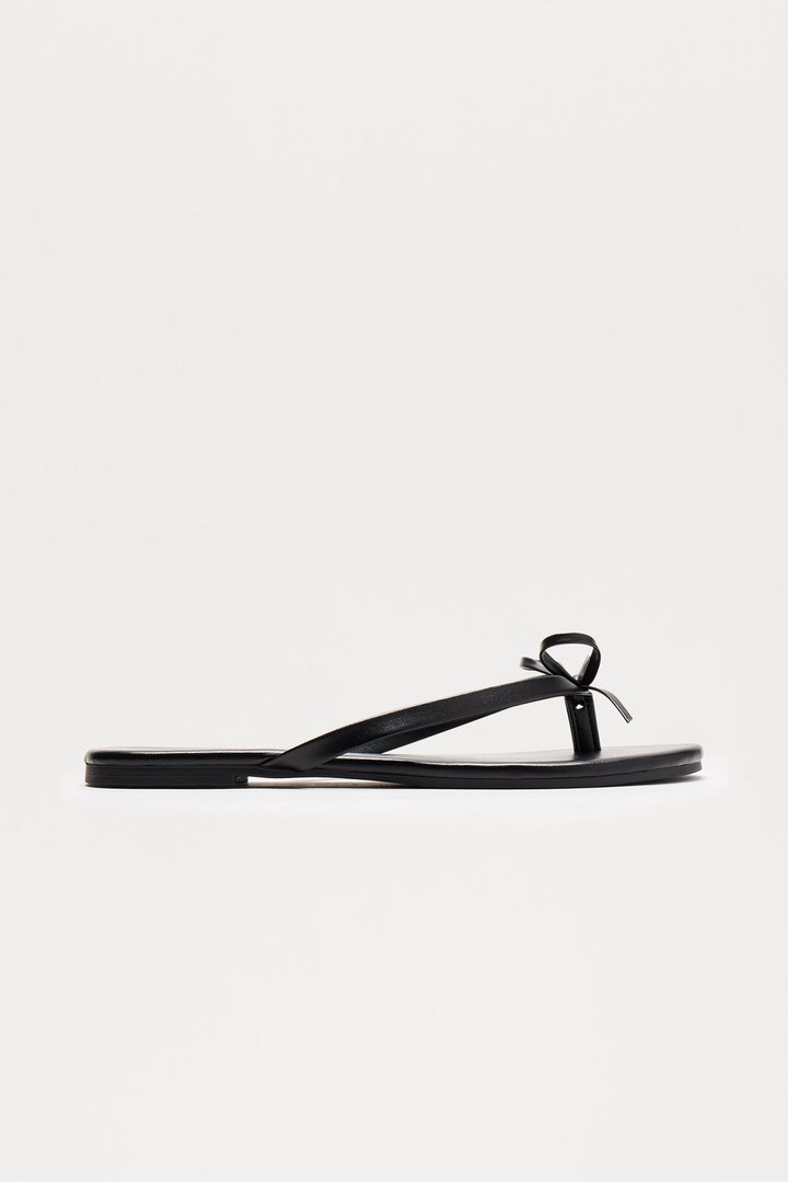 Coral Bow Flip Flops - Black