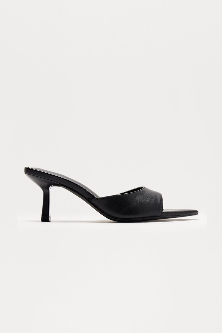 Only Have Eyes For You Heeled Mules - Black