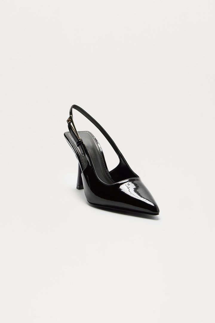 Rogue Slingback Pumps - Black