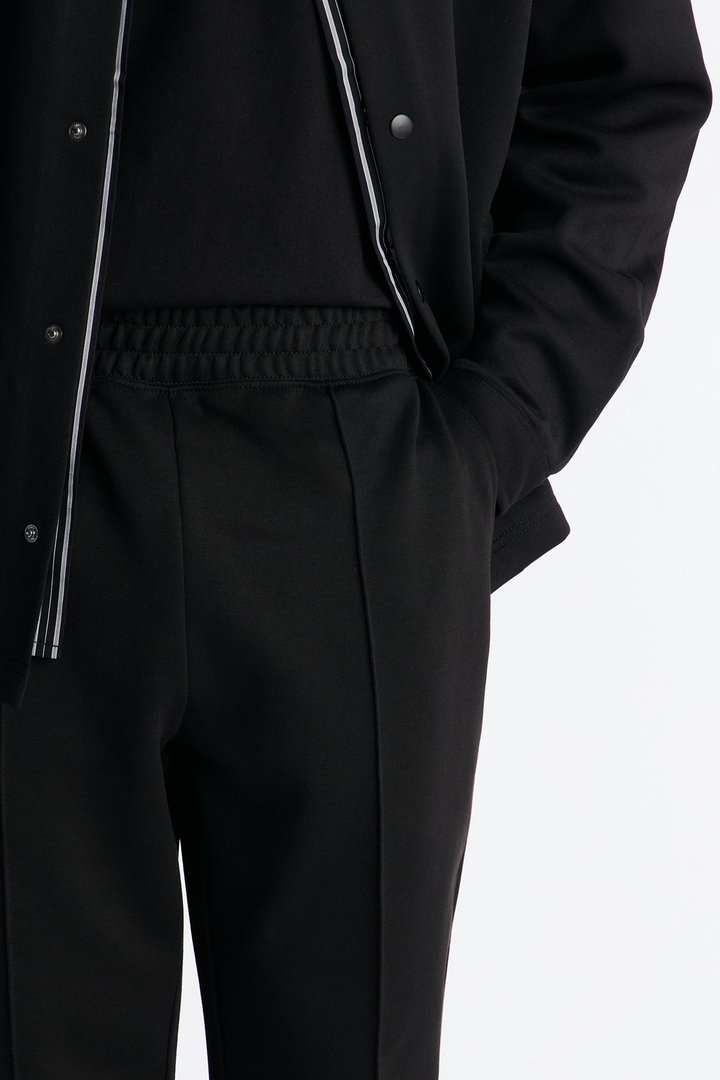 Structured Fleece Pintuck Slim Flare Sweatpants - Black