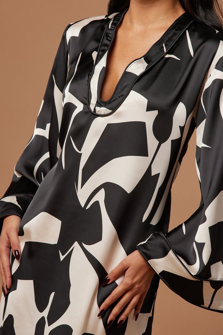 Seoul Satin Kaftan Maxi Dress - Black/combo