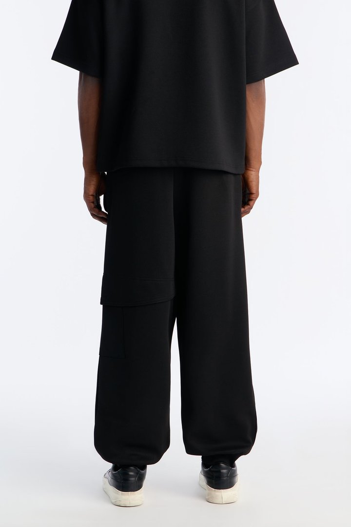Structured Fleece Embossed Cargo Joggers - Black