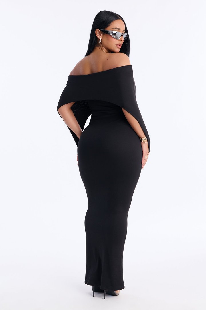 Runway Muse Off Shoulder Maxi Dress - Black