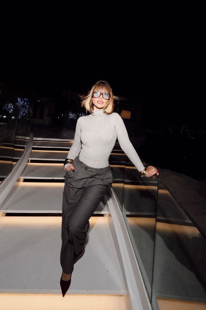 Tara Turtle Neck Sweater - HeatherGrey