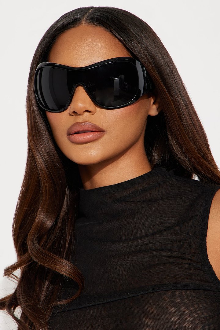 So Into Myself Sunglasses - Black