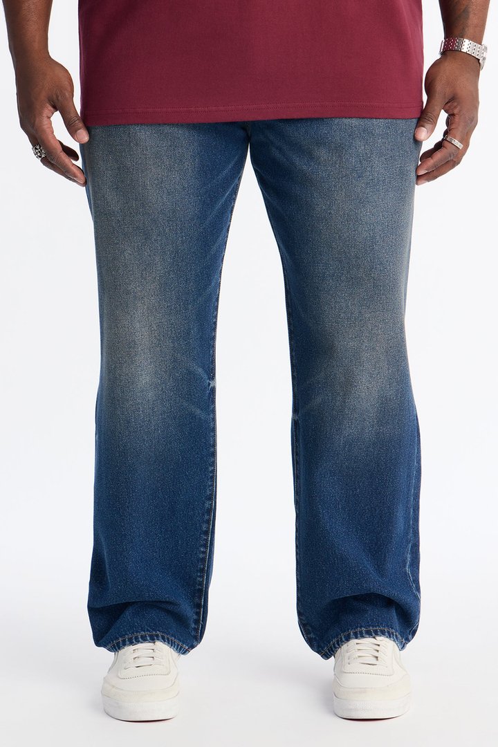 Classic Straight Fit Jeans - Dark Wash