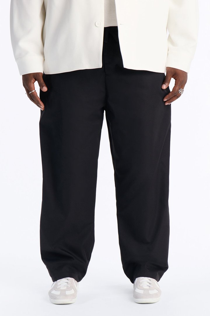 Nelson Pleated Hybrid Relaxed Pant - Black