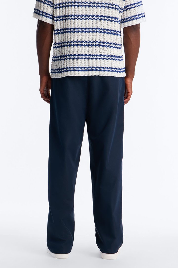 Nelson Pleated Hybrid Relaxed Pant - Navy