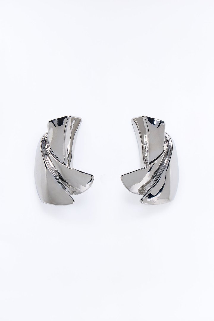 Shadow Kiss Drop Earrings - Silver