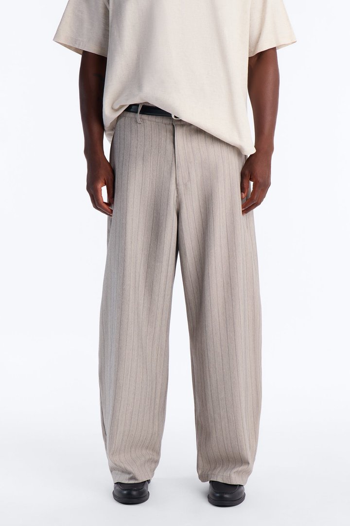 Herringbone Belted Barrel Trouser - Grey