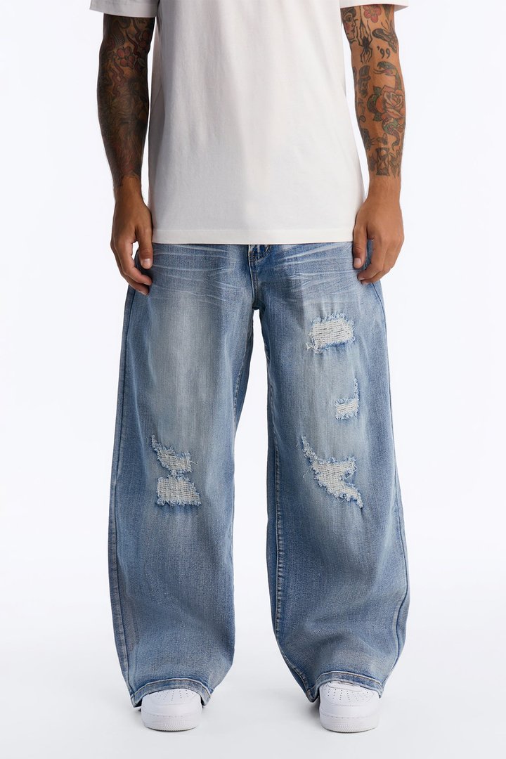 Baggy Classic Destroyed Jean - Light Blue Wash