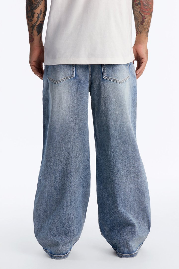Baggy Classic Destroyed Jean - Light Blue Wash