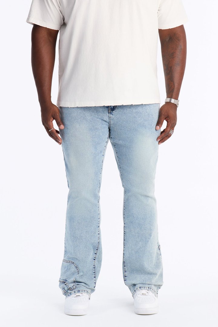 Stacked Skinny Flare Outlaw Hem Jean - Light Wash
