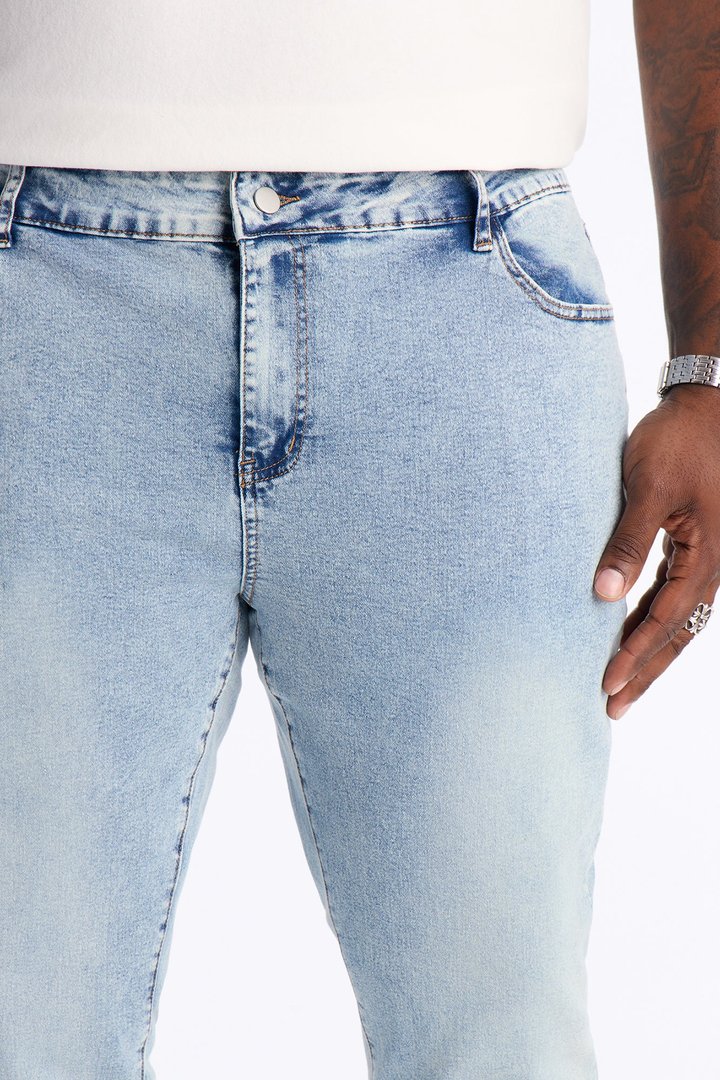 Stacked Skinny Flare Outlaw Hem Jean - Light Wash