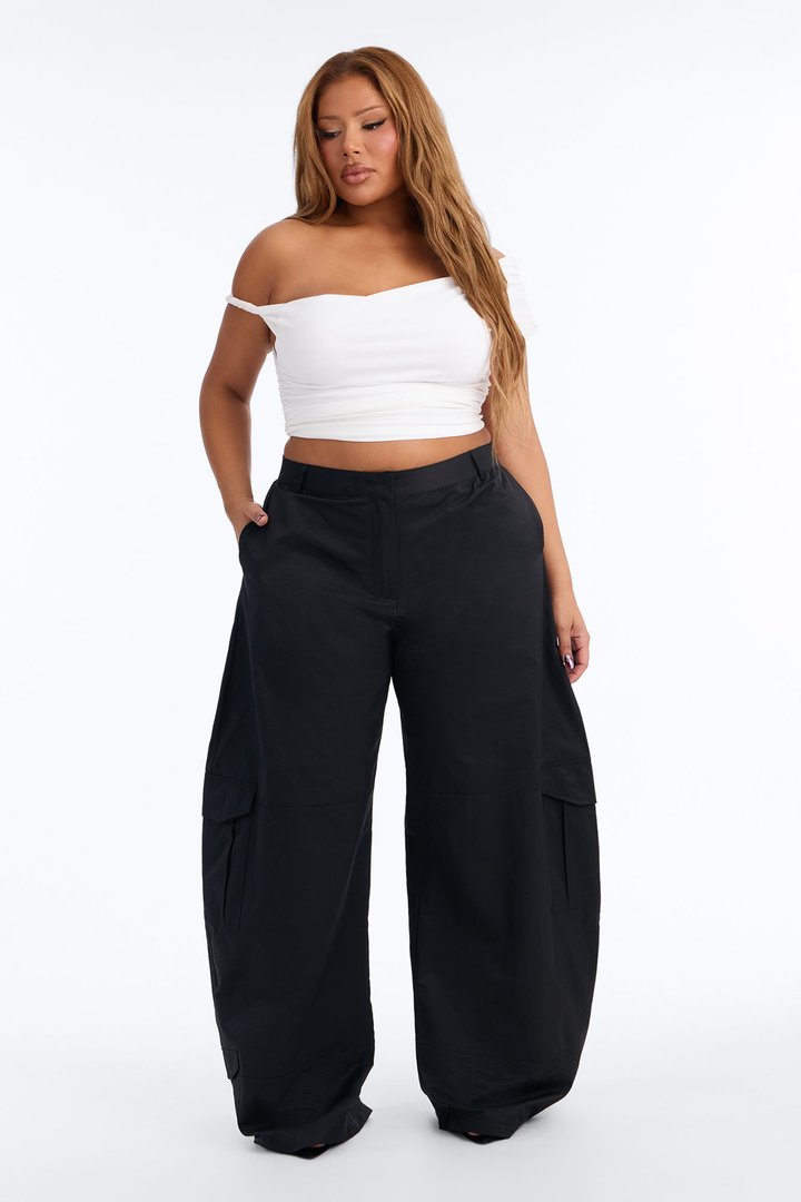 Amania Windbreaker Cargo Pant - Black