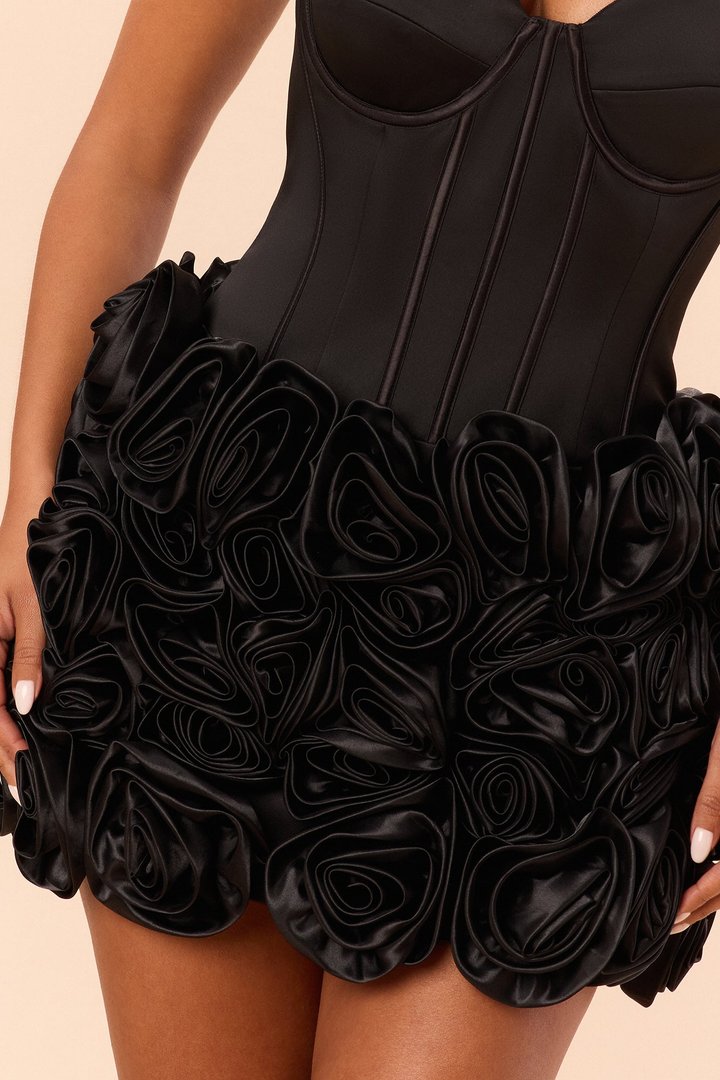 Make An Entrance Floral Applique Maxi Dress - Black