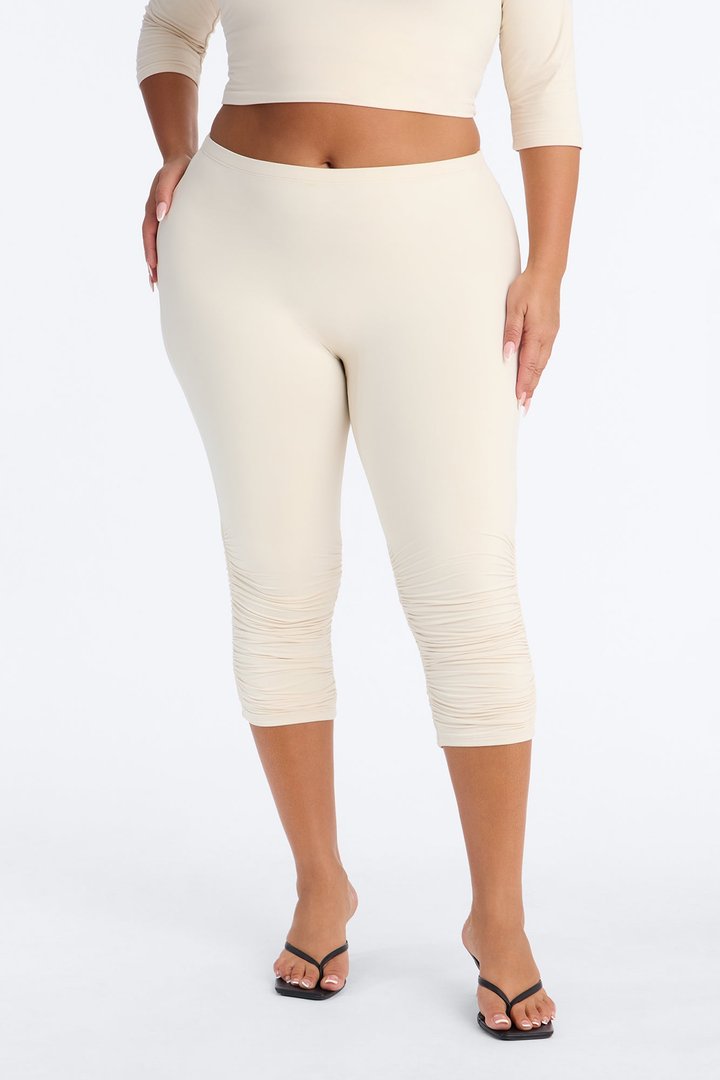 Second Skin Double Lined Ruched Low Rise Capri Legging - Bone