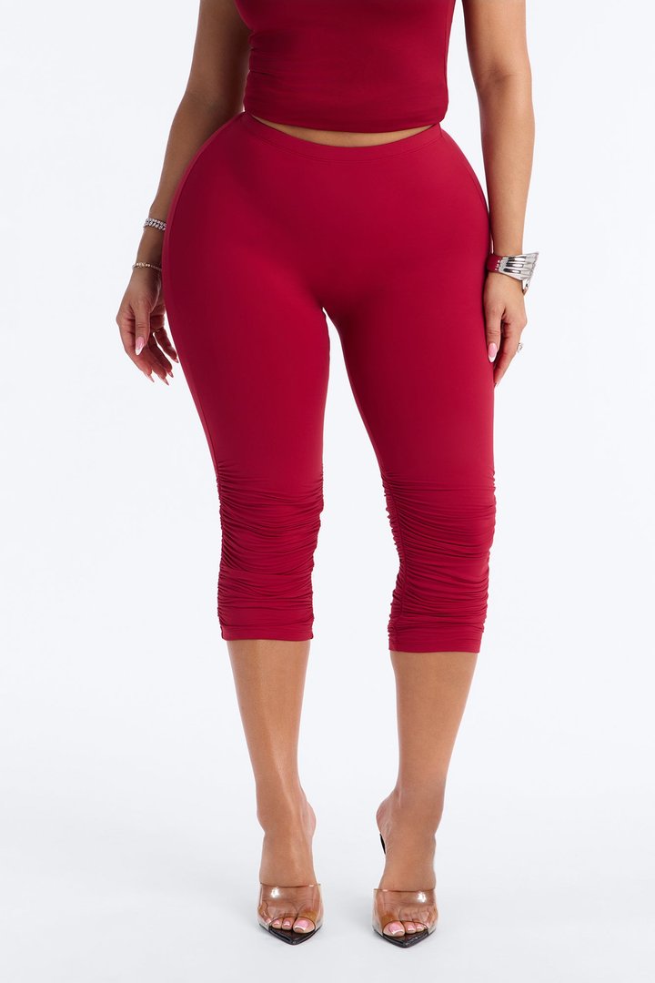 Second Skin Double Lined Ruched Low Rise Capri Legging - DarkRed