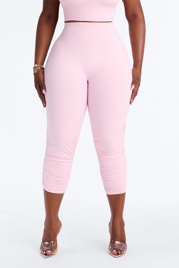 Second Skin Double Lined Ruched Low Rise Capri Legging - Light Pink