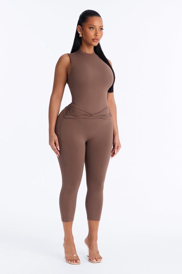 Second Skin Double Lined Twist Capri Leggings - Brown