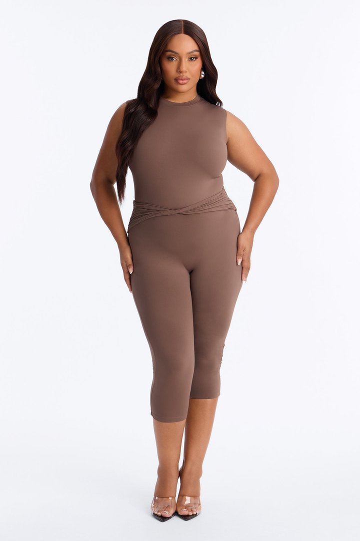 Second Skin Double Lined Twist Capri Leggings - Brown