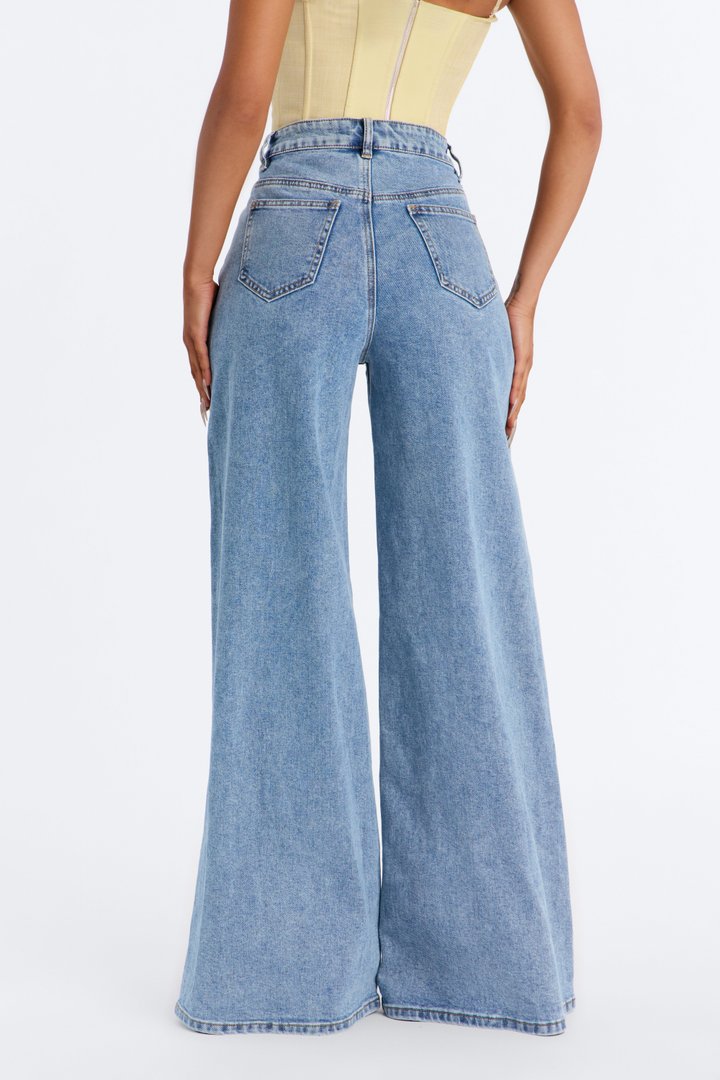 Palermo Nights Stretch Wide Leg Jeans - Light Wash