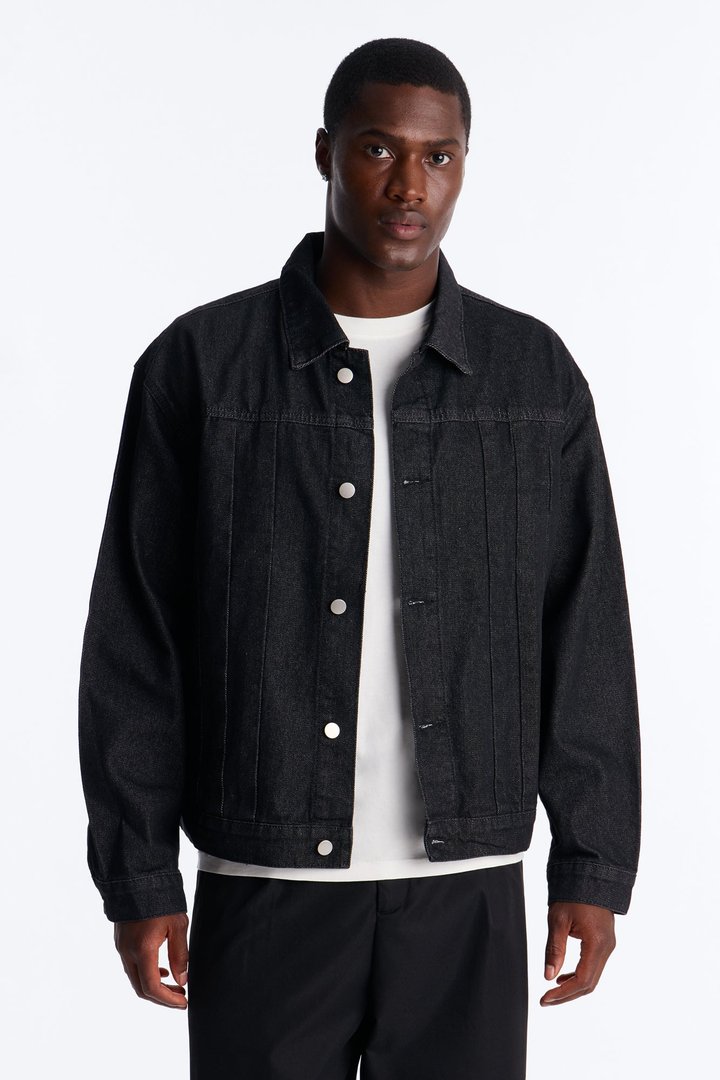 Linear Lock Denim Trucker Jacket - Black