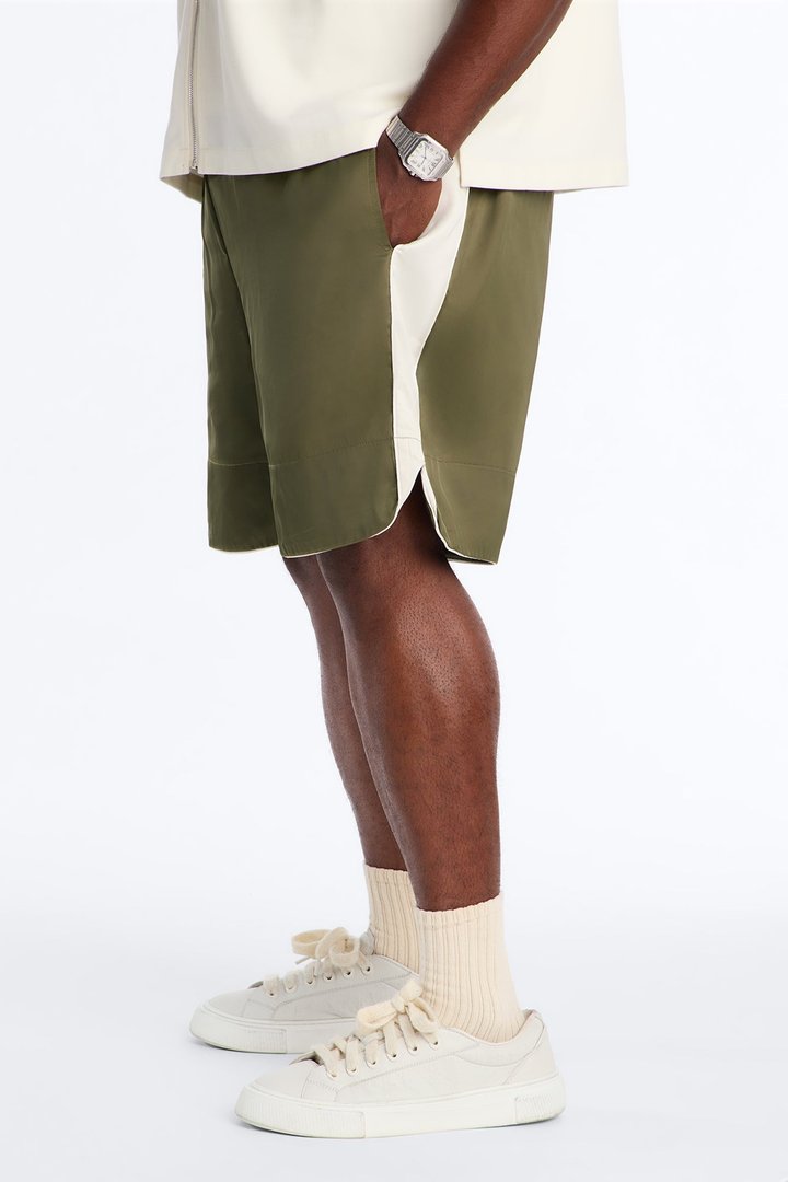 Relaxed Satin Boxing Short - Olive/combo