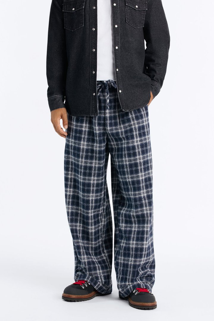 Lazy Plaid Baggy Pant - Navy/combo