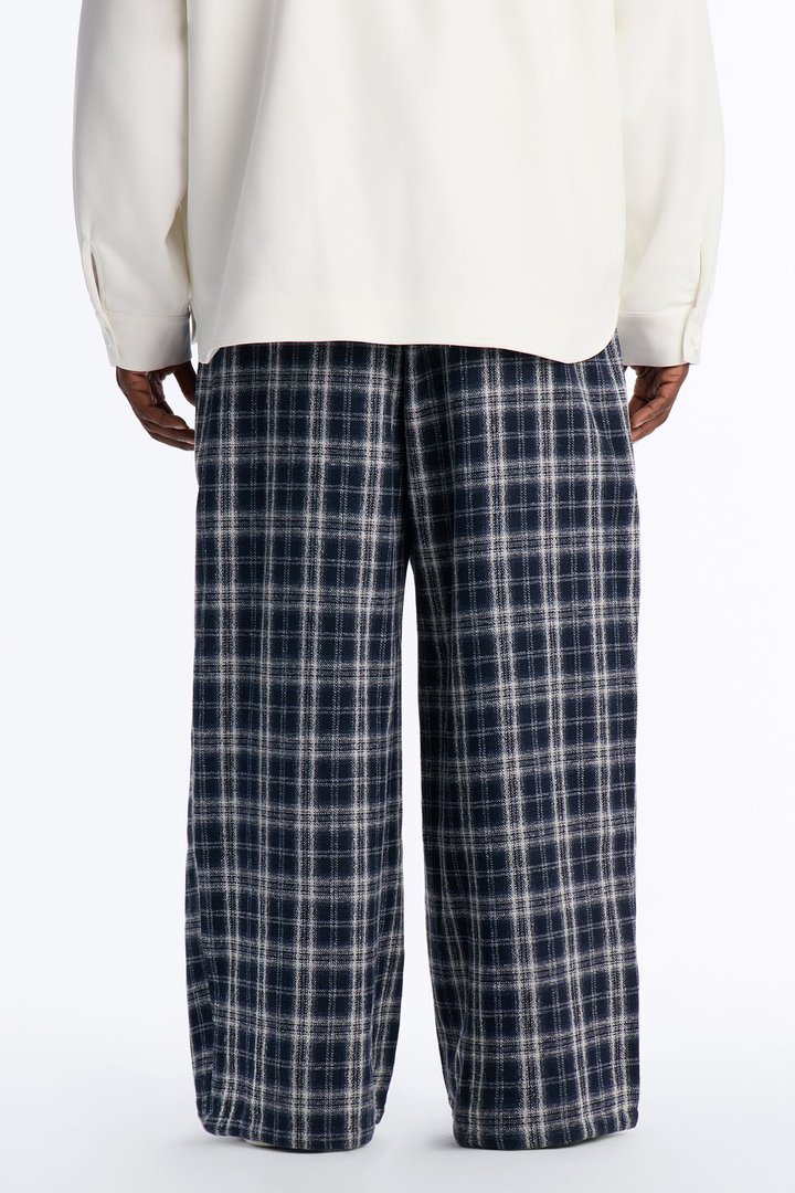 Lazy Plaid Baggy Pant - Navy/combo