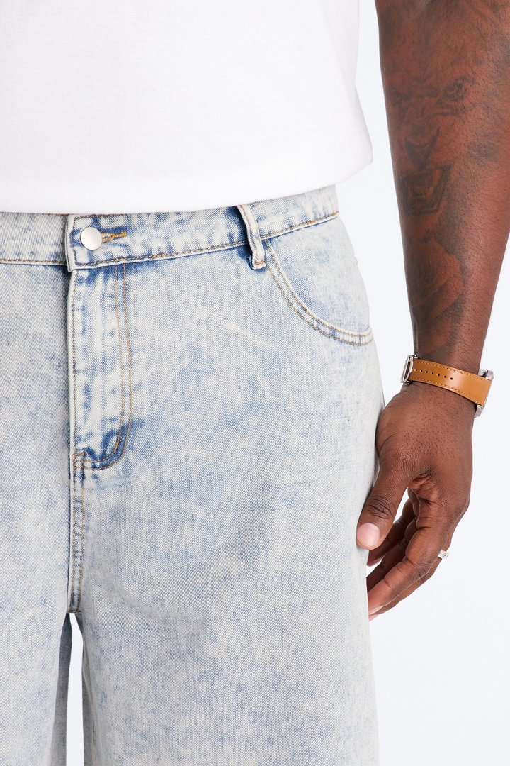 Miracle Wash Baggy Denim Short - Light Wash