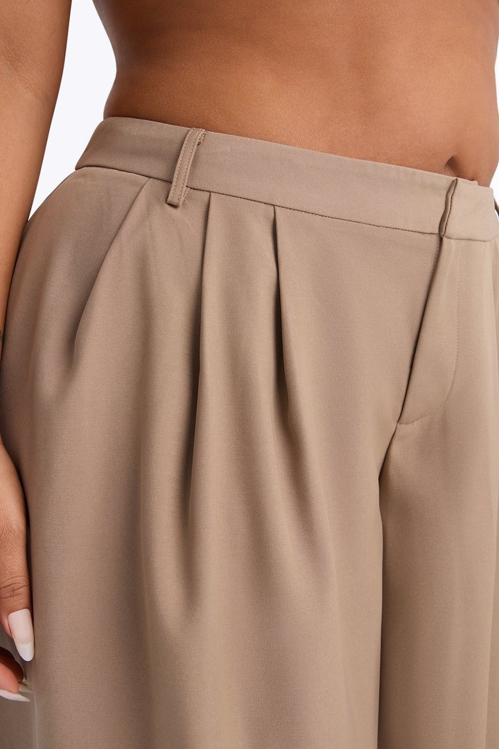 Leora Low Rise Super Wide Baggy Trouser - Taupe