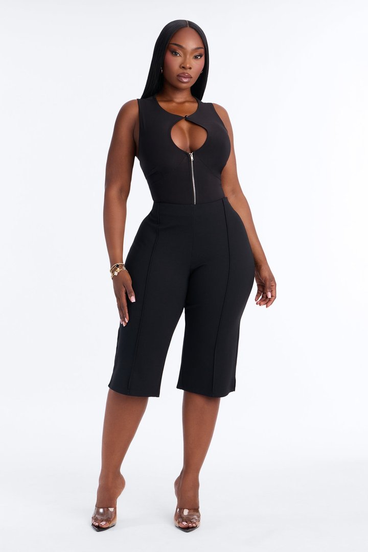 Flore Mid Rise Skinny Gaucho Pant - Black