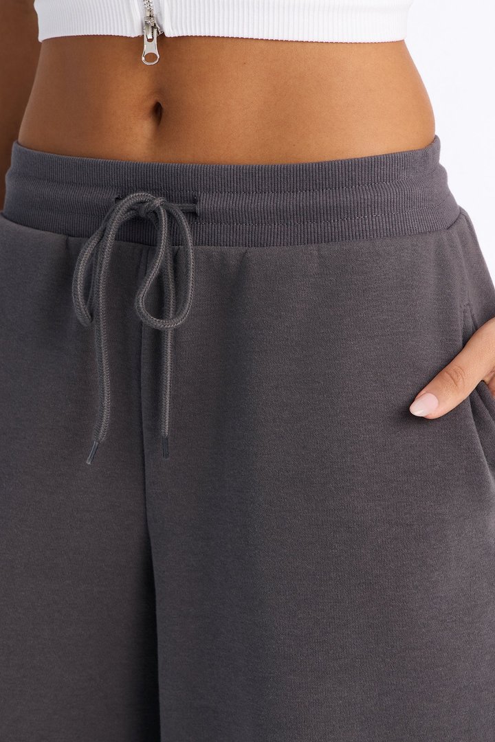 Relax Super Wide Leg Fleece Bungee Pant - Charcoal