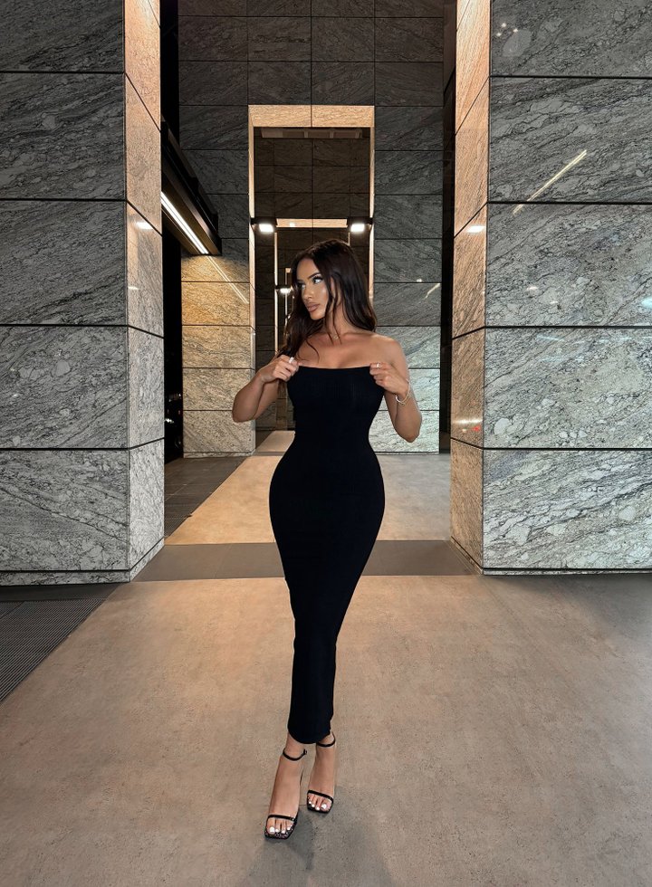 Madeline Snatched Maxi Dress - Black