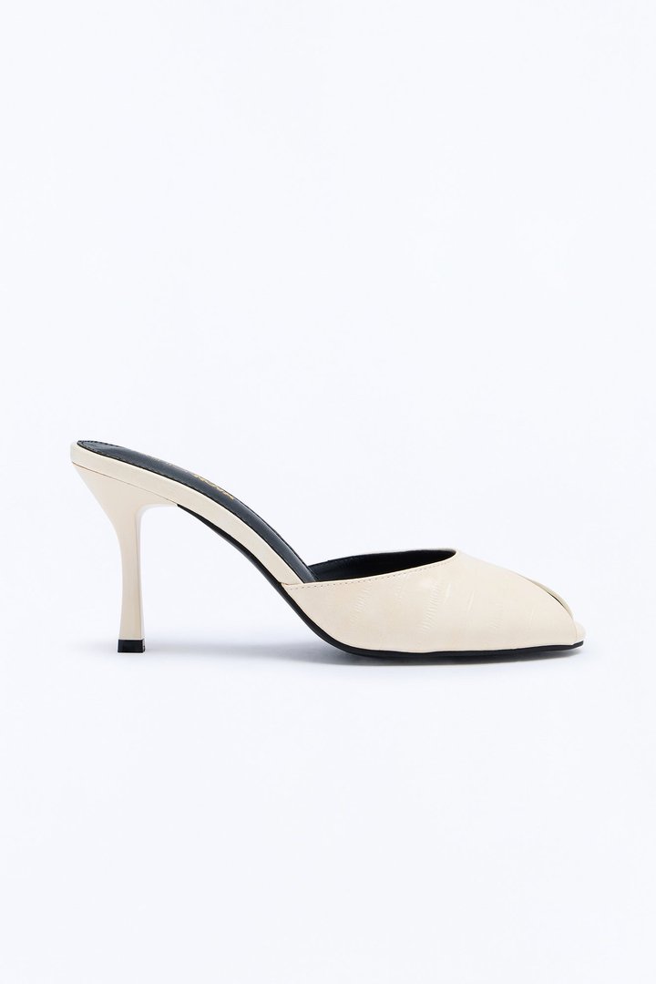 Play Nice Peep Toe Heels - Ivory