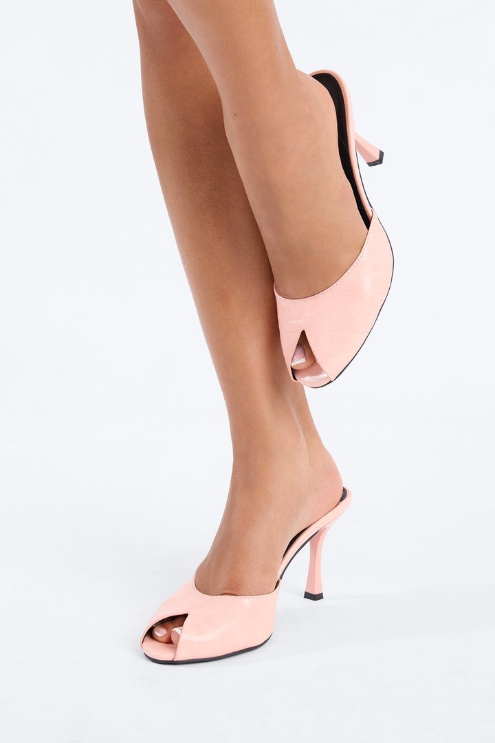 Play Nice Peep Toe Heels - Pink