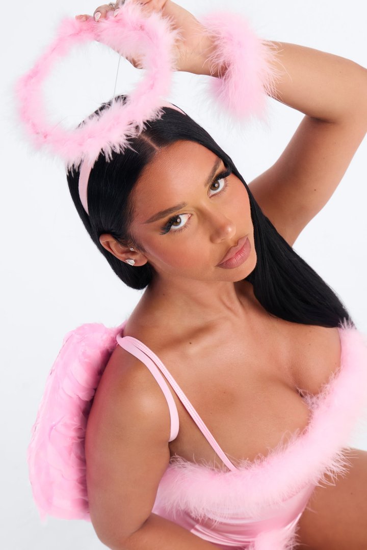 Heavens Kiss 4 Piece Costume Set - Pink