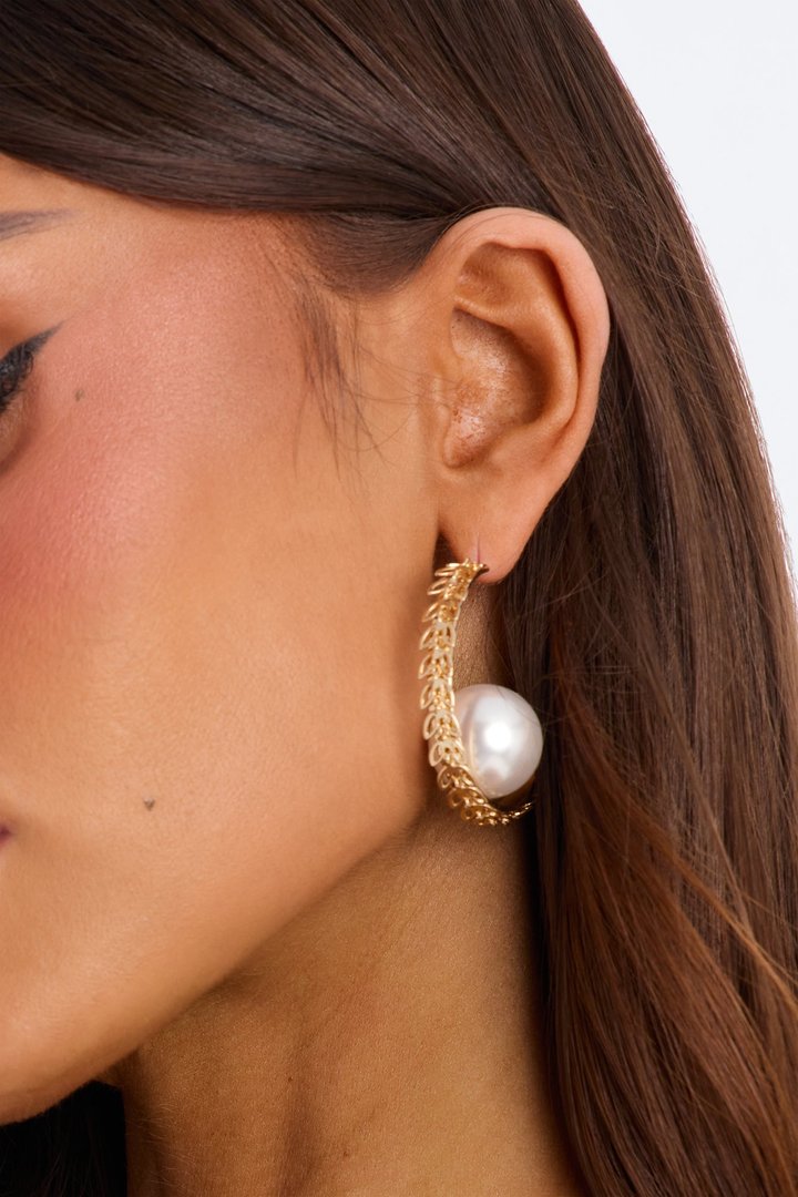 First Kiss Pearl Hoop Earrings - Gold