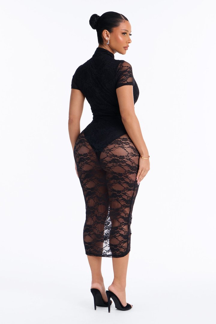 Lucky For You Short Sleeve Lace Midi Dress - Black