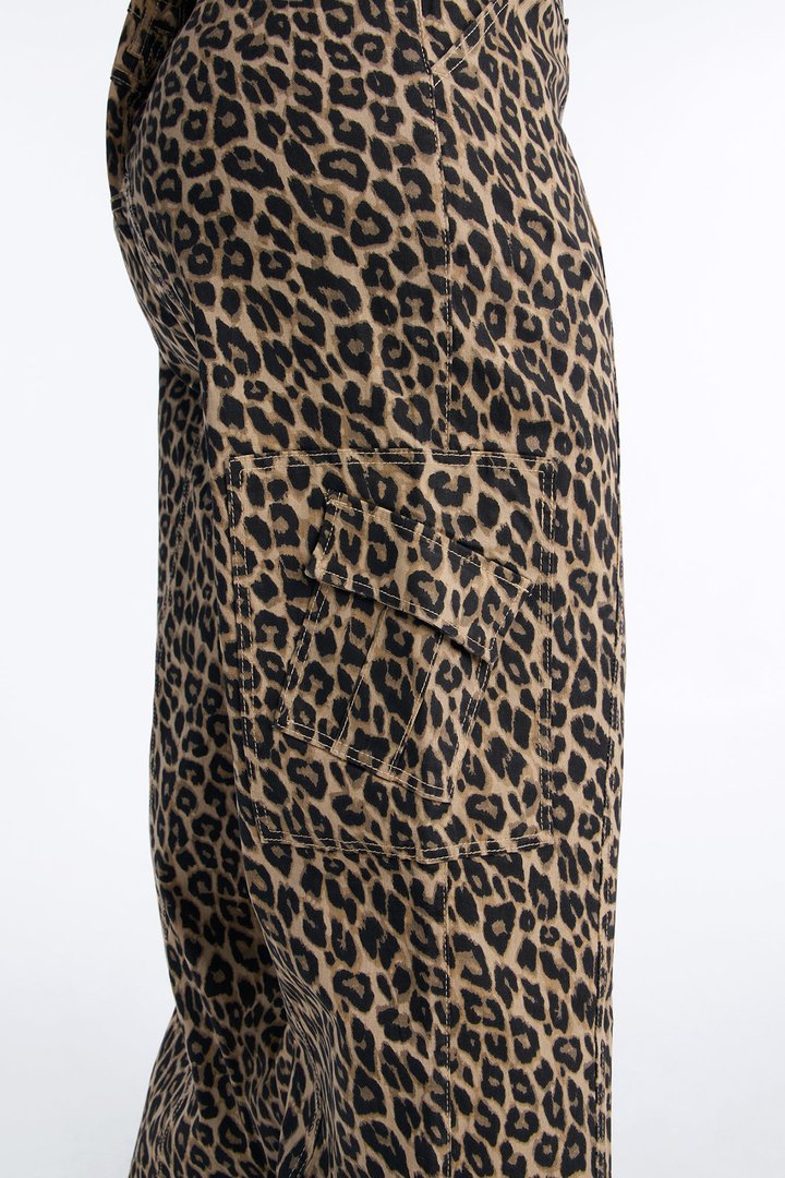 Berkely Washed Leopard Cargo Pant - Leopard